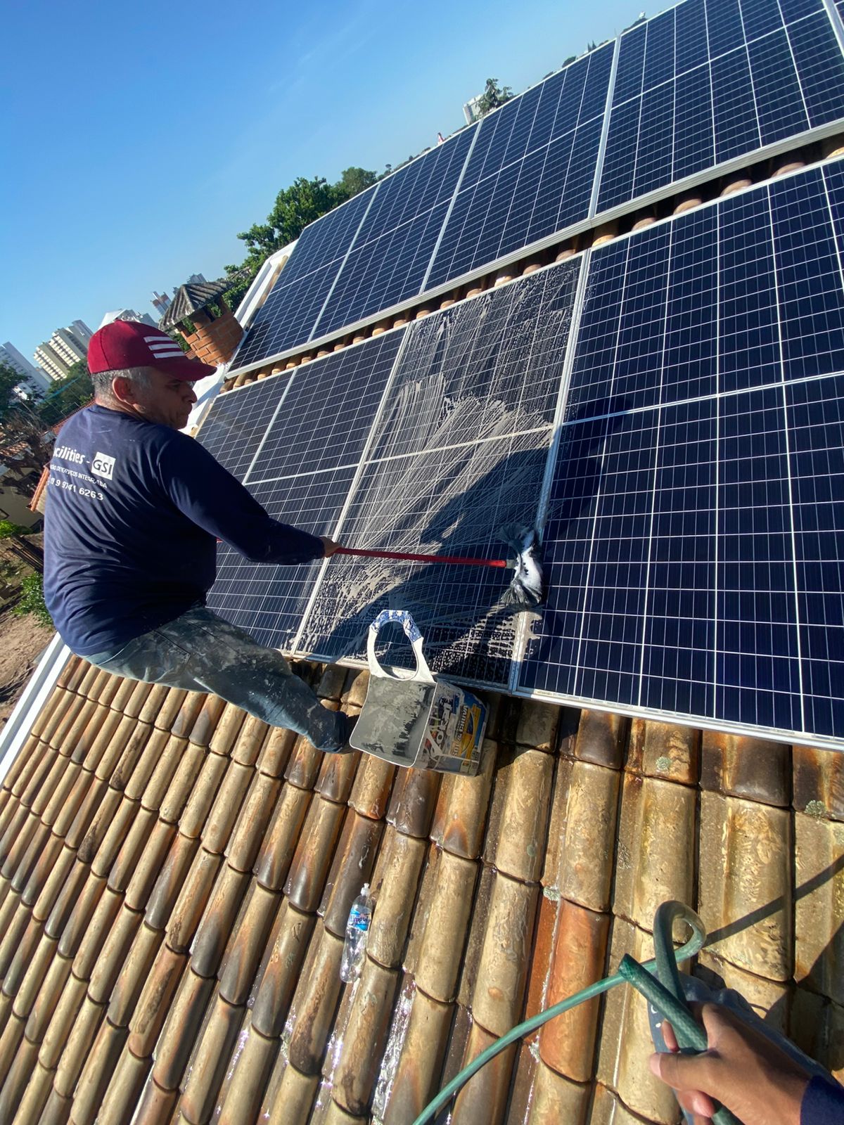 A8 Lavagem Painel Solar , Maneco-min.jpg